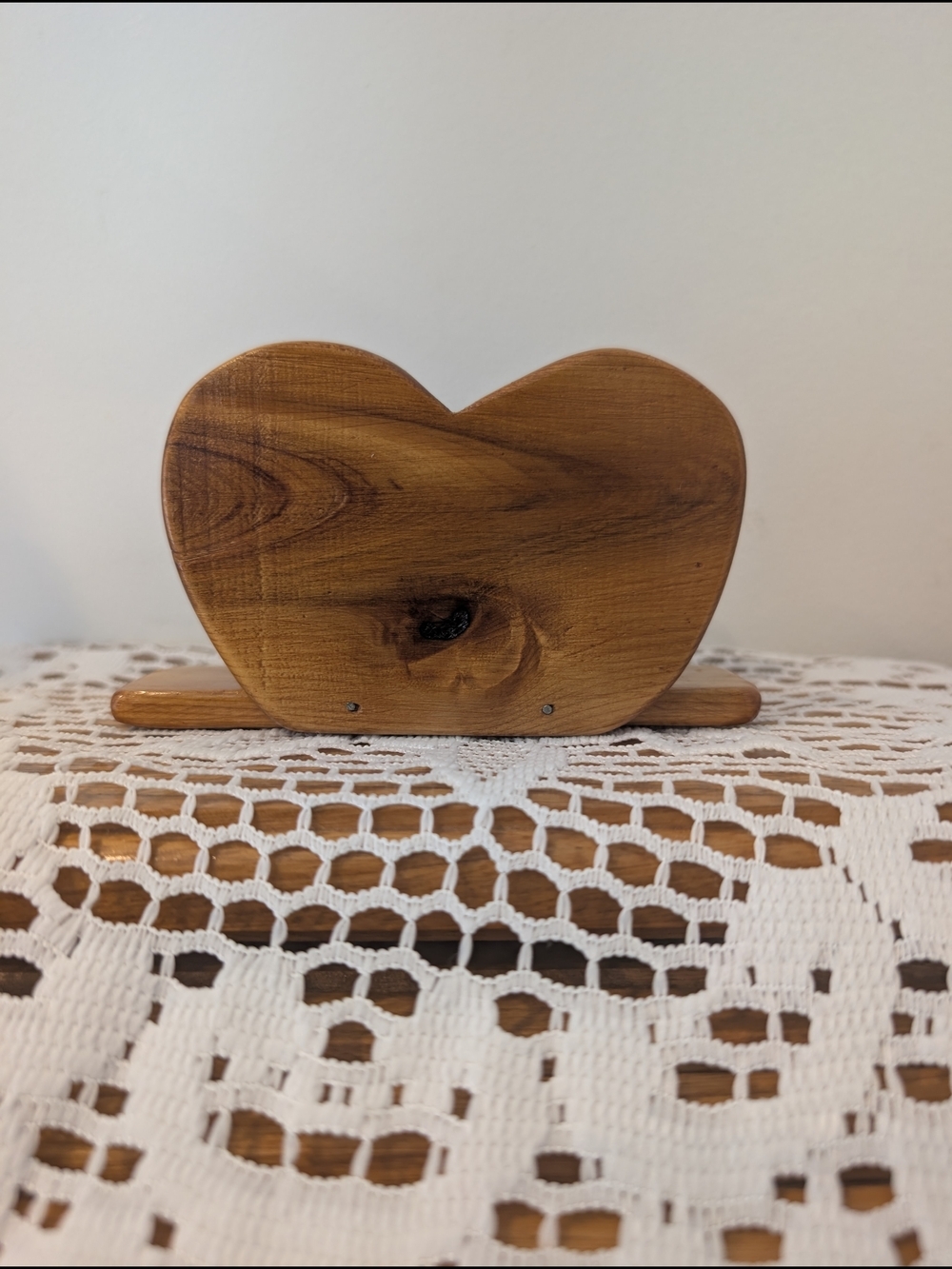 Heart-Shaped Wooden Napkin Holder in Natural Brown - Picture 2 of 10